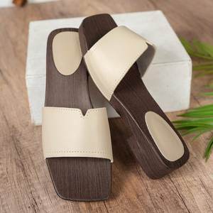 รองเท้าแตะแบบสวมไซส์ใหญ่ รุ่น 678-2 สำหรับผู้หญิง สไตล์ยุโรปและอเมริกา เหมาะสำหรับใส่กลางแจ้ง ขายส่ง - Product Image 2