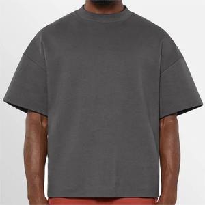Camiseta de lujo 100% de algodón de gran tamaño Boxy Fit para hombre, estampado personalizado, deportivo, patrón sólido, punto suelto, esencial - Product Image 4