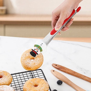 Juego de 13 espátulas para pastel de Navidad, de silicona ecológica con mango de madera, batidor de huevos, pinza para alimentos, utensilios para hornear masa, diseño de hombre de jengibre - Product Image 5