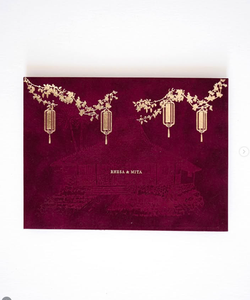 Buste per Inviti <span class=keywords><strong>di</strong></span> Nozze Personalizzate <span class=keywords><strong>di</strong></span> Lusso in Velluto Bordeaux con Lamina d'Oro e Sigillo in Cera - Product Image 2