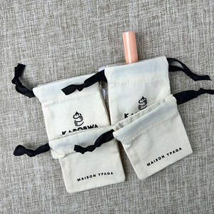 Pochette de rangement en coton biologique personnalisée avec cordon de serrage pour cosmétiques et cadeaux - Product Image 6
