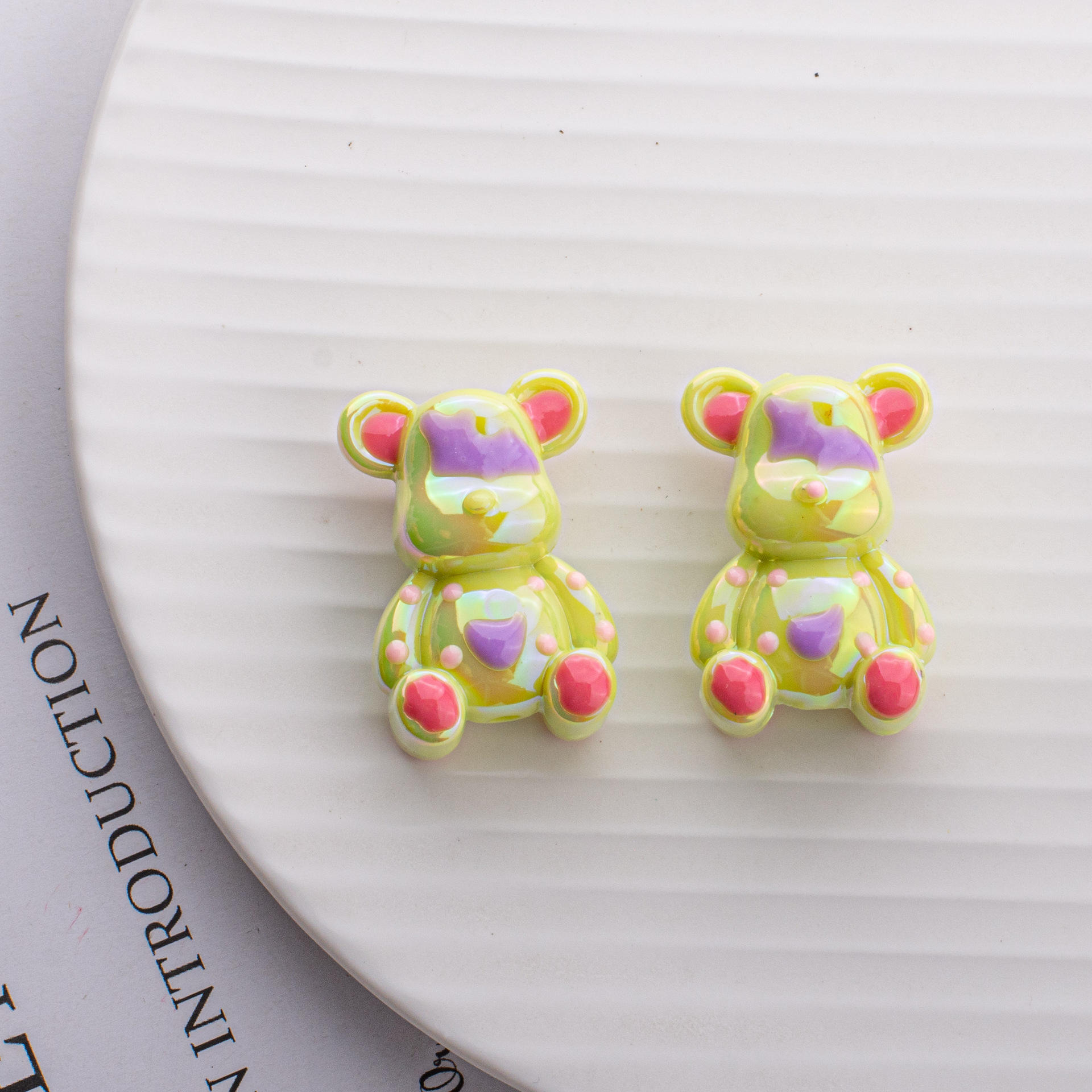 สีเหลือง