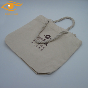 Bolso de mano de lona de algodón resistente personalizado, bolso de compras plegable grande con correa para el hombro, color natural con patrón de letras - Product Image 6