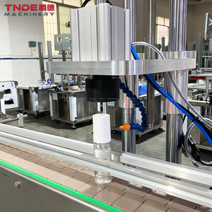 2025 Buscar Nuevos Producto Máquina taponadora automática Máquina taponadora de botellas de plástico Línea de producción de tapones de botellas a presión - Product Image 5