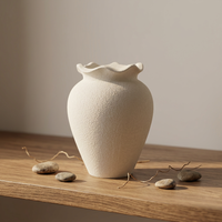 Vas Keramik Terakota Rustic Farmhouse Buatan Tangan Bertekstur Wabi Sabi untuk Dekorasi Bunga dan Rumput Pampas