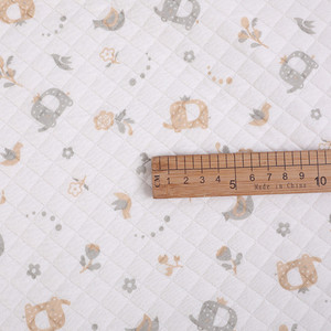 Jacquard de soie à trois couches imprimé <span class=keywords><strong>Air</strong></span> <span class=keywords><strong>Layer</strong></span> avec deux taies d'oreiller de lit en pur coton en stock - Product Image 2