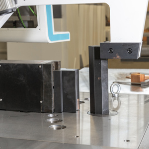 Máy uốn thanh cái CNC hạng nặng với hệ thống đo tự động và tập tin CAD Hỗ trợ máy uốn thanh cái bằng đồng - Product Image 3