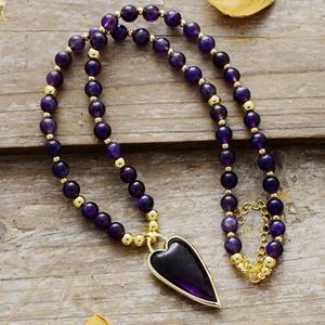 Colliers perlés de haute qualité, style européen et américain, nouveau pendentif en feldspath et pierre d'amour pour femme, vente en gros - Product Image 3