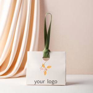 Sacs en papier personnalisés pour le shopping, l'emballage de vêtements, les sacs à main, les sacs cadeaux pliables avec votre propre logo - Product Image 1
