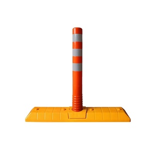 Separador de carriles de plástico reciclable, poste flexible con divisor de terrenos - Product Image 1