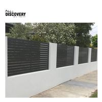 Panneaux de clôture horizontaux modernes en aluminium pour l'intimité du jardin et des espaces extérieurs