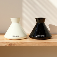Bouteille en verre plate en forme d'heure de prière/conique de 250 ml, nouveau design, directement de l'usine, avec pulvérisateur à pompe, disponible en noir/ambre/bleu transparent/blanc