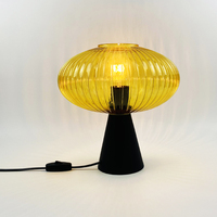 Lampe de table en verre de style moderne et luxueux, pour chambre à coucher, bureau, salon, lumière décorative simple et chaleureuse, lumière de paysage