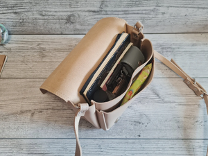 Bolso Bandolera Personalizado de Cuero Genuino Marrón, Impermeable, para Mujer, Duradero, Ligero, con Capacidad de 3L+, Hecho a Mano, Regalo de Boda - Product Image 6