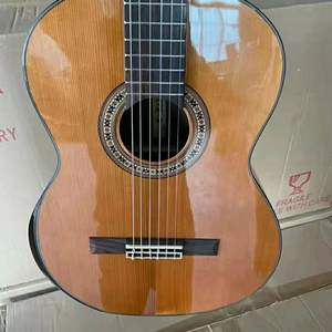 Nuevo diseño único profesional hecho a mano de alta calidad para guitarra clásica de palisandro de cedro macizo de tamaño 4/4 - Product Image 3