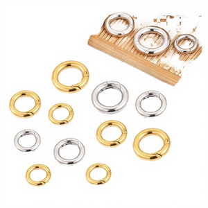 Collar de Acero Inoxidable 316 Hipoalergénico con Baño de Oro de 18K y Cierre de Anillo de Resorte con Zirconia, Resistente al Agua, Fabricación Personalizada OEM ODM - Product Image 1