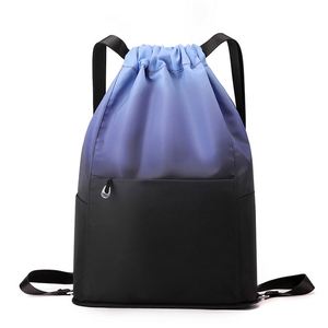 Nouveau sac de sport de plein air à dégradé de couleurs tendance, sac à dos unisexe pliable multifonctionnel - Product Image 3