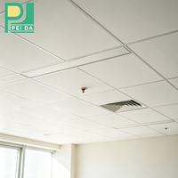 Panneau de plafond en plâtre laminé PVC léger, résistant à l'humidité, décoratif pour l'intérieur de la maison et du bureau