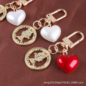 Llavero de aleación de corazón creativo cabeza de belleza personalizada etiqueta redonda de Metal accesorios pareja bolsa decoración colgante - Product Image 3