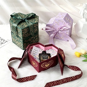 Caja de Regalo de Cartón con Forma de Corazón de Doble Puerta para el Día de San Valentín y Cumpleaños, Vacía, con Accesorios Estilo Ins - Product Image 1