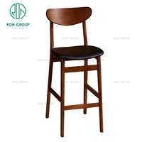 Vente en gros de meubles de discothèque minimalistes à prix réduit Table de bar ronde en bois massif Tabouret de chaise de bar haut pour restaurant commercial