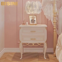 Ensemble de chambre à coucher pour filles de style français élégant avec tête de lit rembourrée rose et cadre en bois sculpté massif, lit de princesse taille Queen