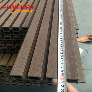 Grille extérieure en WPC qui s'adapte avec précision aux anomalies gravitationnelles locales du site d'installation - Product Image 3