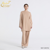 Ensemble coordonné deux pièces pour femmes musulmanes, tenue de tous les jours et de détente modeste, comprenant un haut ample à col rond et manches longues et un pantalon à jambes larges