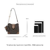 Tas Desainer Monogram Cokelat Elegan, Tas Selempang Kulit Kontras Model Bucket, Tas Bahu Wanita dengan Rantai Logo, Tas Selempang Wanita untuk Sehari-hari