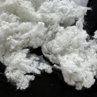 Fibre de polyester 100 % recyclée siliconée, creuse et conjuguée, de qualité GRS, 3D-32mm, pour garnissages de coussins et textiles de maison
