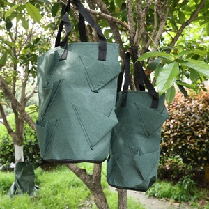 Lot de 2 sacs de plantation suspendus vert pour tomates et herbes, sacs de plantation durables en tissu aéré pour fraises, à suspendre en extérieur - Product Image 6