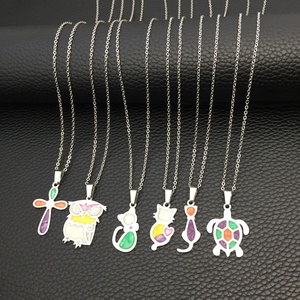 Collier pendentif en acier inoxydable, série animale tortue et chat, style Hawaï, motif goutte d'huile colorée - Product Image 4