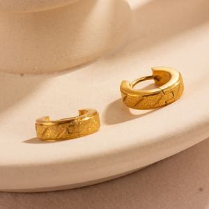 ต่างหูห่วงสไตล์ฮิปฮอปสำหรับผู้ชาย,ตุ้มหูห่วงผิวมันวาวสีทอง<span class=keywords><strong>เ</strong></span>คลือบเงาสีไท<span class=keywords><strong>เ</strong></span>ทเนียมรุ่นใหม่ - Product Image 2