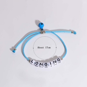 Bracelet d'amitié en velours coréen tressé, style minimaliste, avec perles lettres et clochette, idéal pour les fêtes et cadeaux - Vente en gros usine - Product Image 2