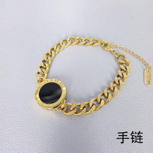 Bracelet tendance en acier inoxydable plaqué or 18 carats avec chiffres romains noir et blanc, style chaîne cubaine, pour femme et unisexe - Product Image 2