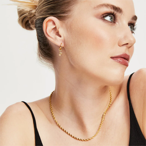 Bijoux personnalisés Boucles <span class=keywords><strong>d</strong></span>'oreilles populaires en acier inoxydable avec gribouillage en forme de cœur Boucles <span class=keywords><strong>d</strong></span>'oreilles pendantes en plaqué <span class=keywords><strong>or</strong></span> 18 carats Bijoux de mode pour femmes - Product Image 4