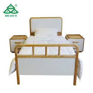 Schlafzimmer möbel SetSingle Massivholz bett mit Leder polster Kopfteil mit zwei Nachttisch