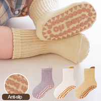Chaussettes de sol pour enfants de printemps Chaussettes respirantes en coton pour bébé, douces et antidérapantes