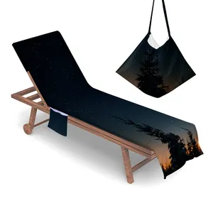 غطاء منشفة كرسي الشاطئ الأسود المخصص بطباعة رقمية مع شعار مصنوع من الألياف الدقيقة لكرسي استراحة الشاطئ والحمامات غطاء منشفة سريعة الجفاف مع جيوب