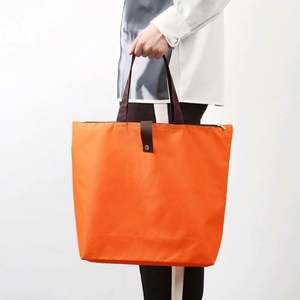 Bolsa de Compras Plegable Impermeable de Tela Oxford, con Logotipo Personalizado Impreso, Tipo Tote Enrollable, para Publicidad y Promoción - Product Image 3