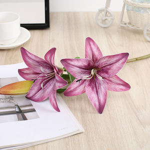 H168 Bouquet <span class=keywords><strong>di</strong></span> giglio artificiale regalo per feste regalo per la casa decorazione della tavola disposizione <span class=keywords><strong>fiori</strong></span> <span class=keywords><strong>un</strong></span> mazzo <span class=keywords><strong>di</strong></span> 2 <span class=keywords><strong>fiori</strong></span> - Product Image 4