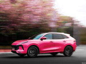 Dongfeng Forthing T5 EVO SUV <span class=keywords><strong>di</strong></span> <span class=keywords><strong>Lusso</strong></span> Nuove Auto 5 Posti Veicolo Familiare Compatto Sedili in Pelle Auto ad Alta Efficienza Automatica - Product Image 3