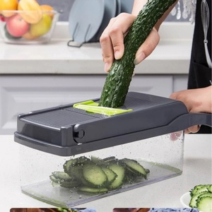 Éminceur de légumes multifonction en métal, outil de cuisine manuel pour couper en dés, trancher et râper les légumes - Product Image 3