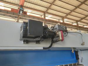 La máquina dobladora de láminas planas NC hidráulica más barata con precio de máquina de freno de prensa de tornillo de bola - Product Image 6