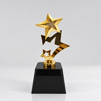 Trophée personnalisé en cristal étoile dorée, design étoile filante créatif, base noire, reconnaissance d'entreprise, reconnaissance des réalisations d'équipe