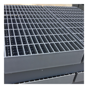 Rejillas de metal personalizables <span class=keywords><strong>para</strong></span> <span class=keywords><strong>rejilla</strong></span> de suelo de remolque plataforma de <span class=keywords><strong>rejilla</strong></span> de acero galvanizado en caliente - Product Image 3