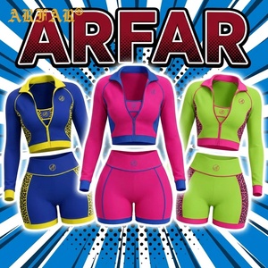 <span class=keywords><strong>Set</strong></span> Sportivo da <span class=keywords><strong>Donna</strong></span> Personalizzato con Stampa Ghepardo, Giacca con Colletto Alto e Dettagli a Contrasto, Pantaloncini, Completo 3 Pezzi per Allenamento - Product Image 3