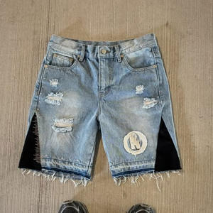 <span class=keywords><strong>Short</strong></span> en <span class=keywords><strong>Jean</strong></span> <span class=keywords><strong>avec</strong></span> Logo Écusson Brodé Personnalisé, Ourlet Brut, Bord Coupé, Épissage, <span class=keywords><strong>Short</strong></span> en Denim, Jorts pour Hommes - Product Image 3