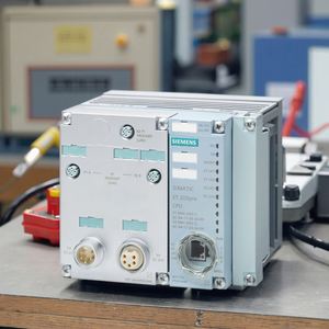 原装Simatic Dp Cpu 1513pro-<span class=keywords><strong>2</strong></span> 全新工业控制中央处理器 6es7513-2pl00-0ab0 适用于Et - Product Image 1