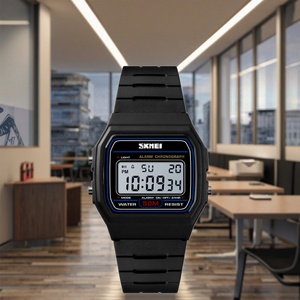 Montre-bracelet numérique unisexe personnalisée avec résistance à l'eau 5 ATM, mouvement japonais, boîtier carré, fonction lumineuse, style sport luxe - Product Image 1